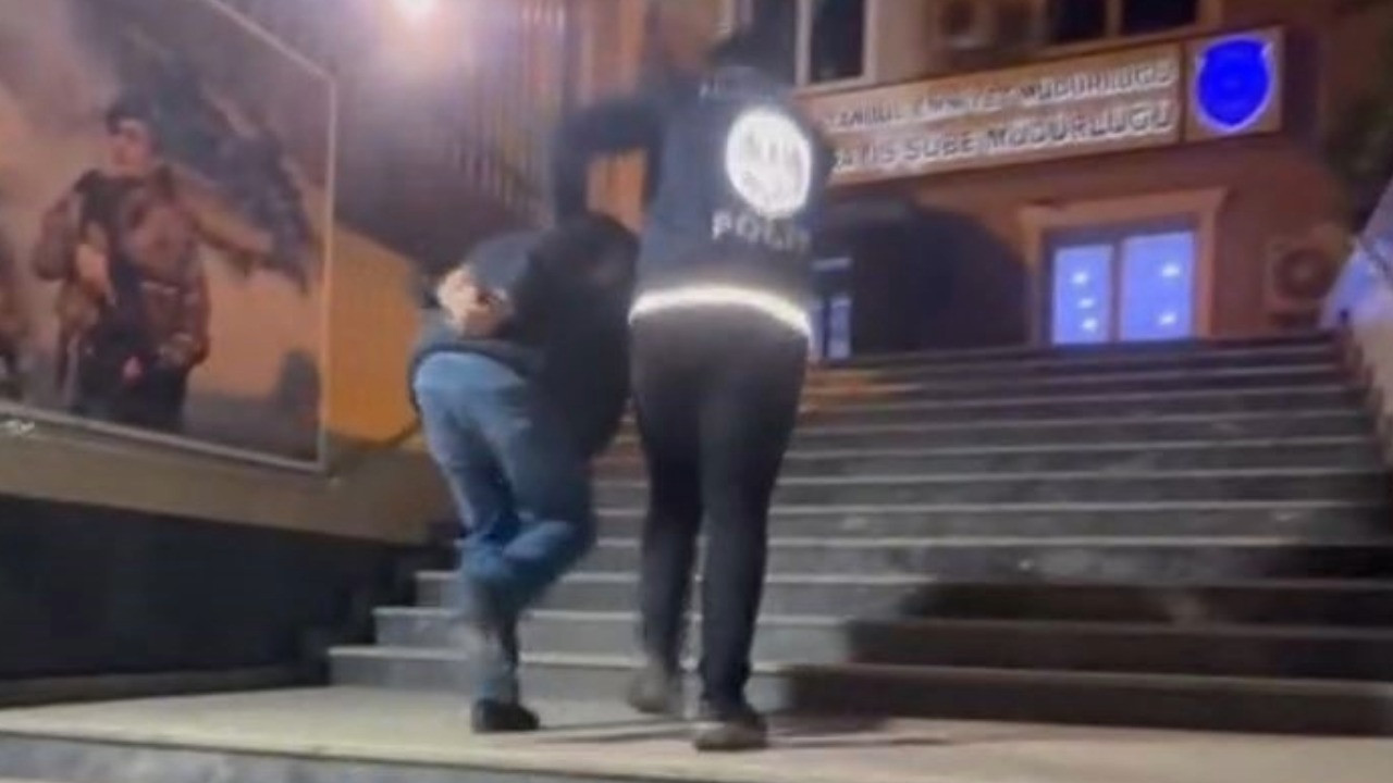 Sosyal medyada polis yeleği giyerek yayın yapan şahıs gözaltına alındı