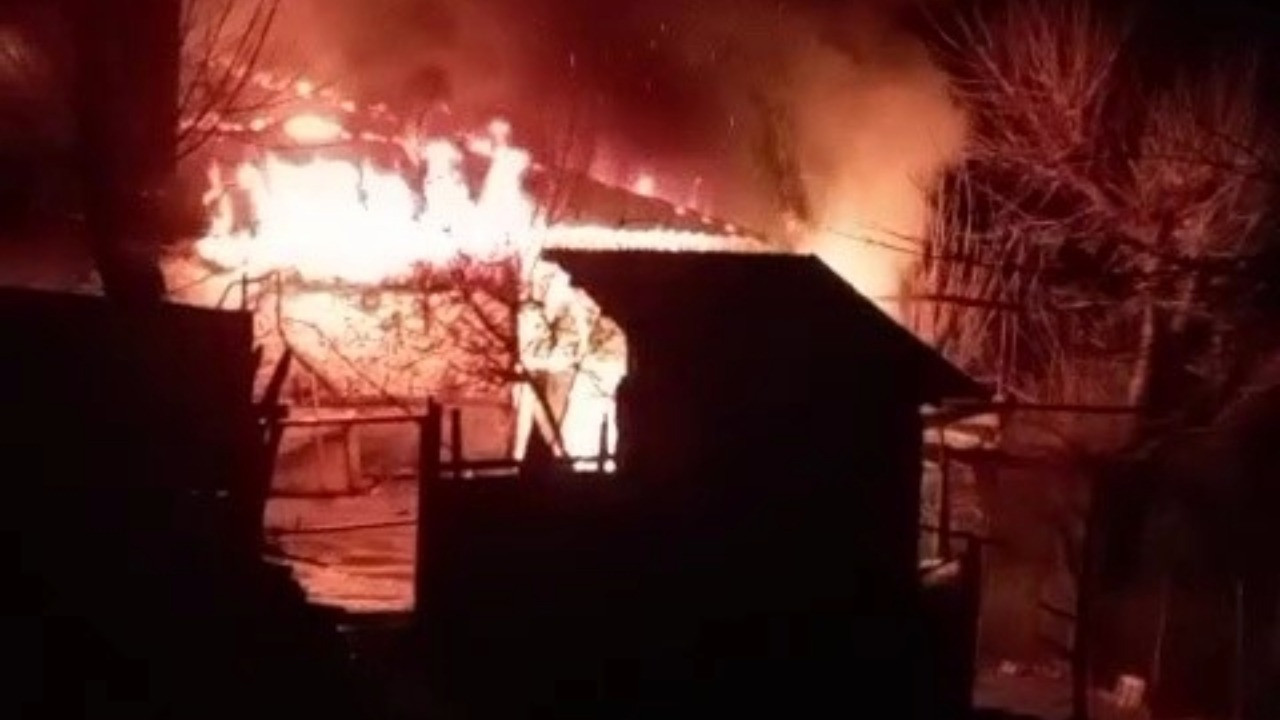 Ev yangınında hayatını kaybetti