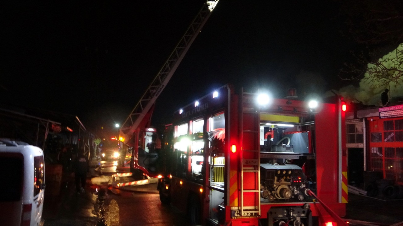 Konya'da iş yerinde yangın: 2 yaralı