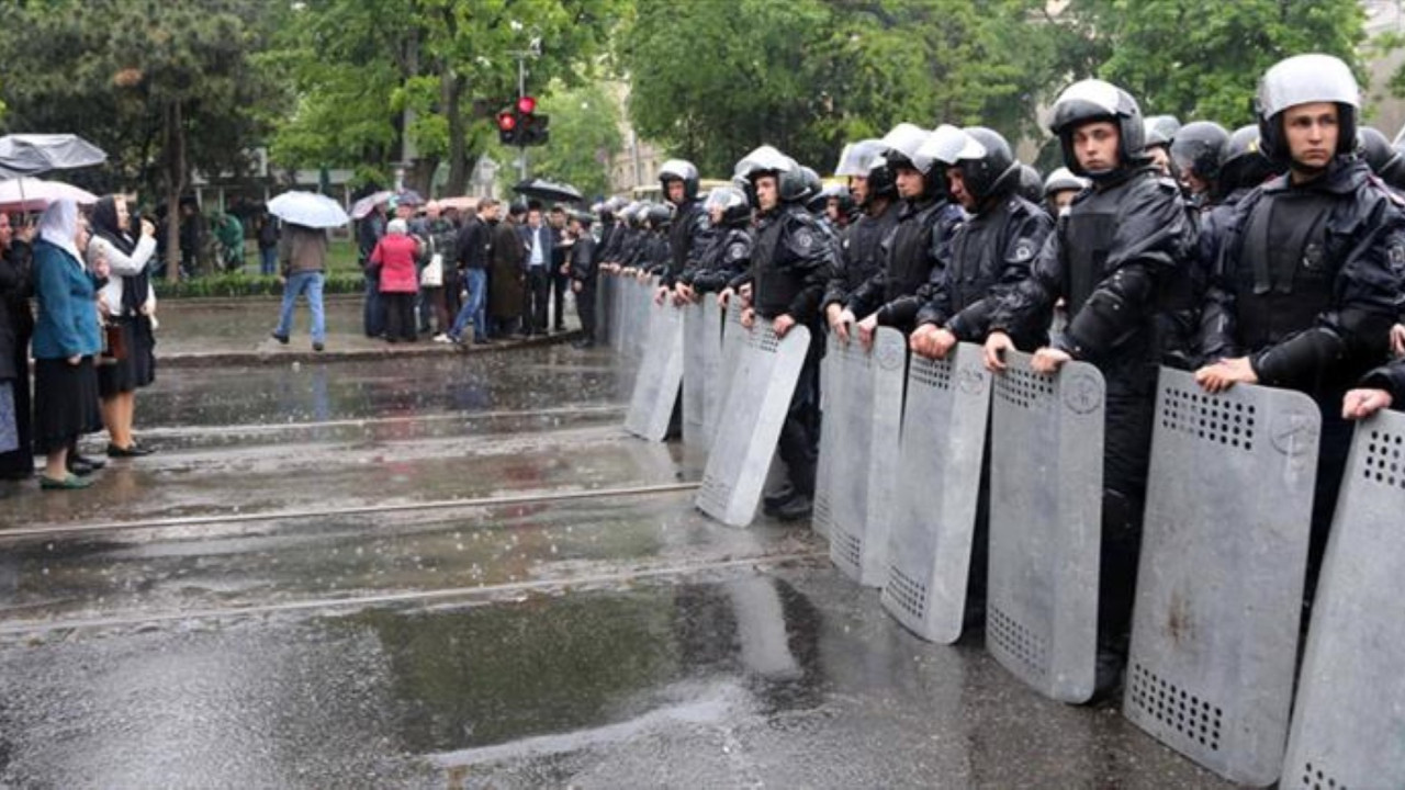 Polisler saldırıda kaçtı, emniyet müdürü istifa etti