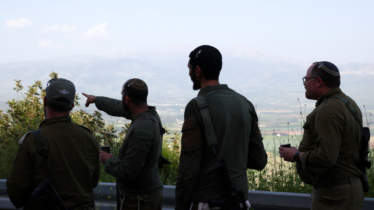 Skandal fotoğrafa tepkiler çığ gibi büyüdü