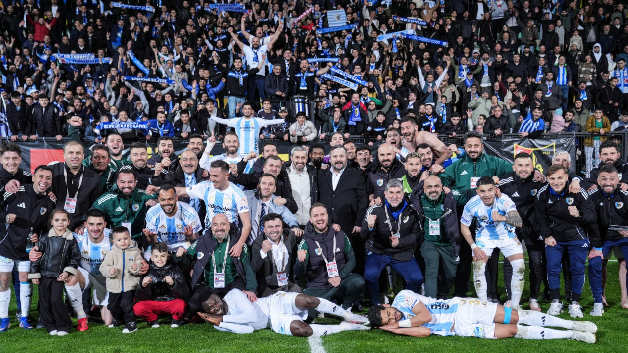 Transfer yasağıyla başlayan sezonda, rekor kırıp Süper Lig'e yükseldiler