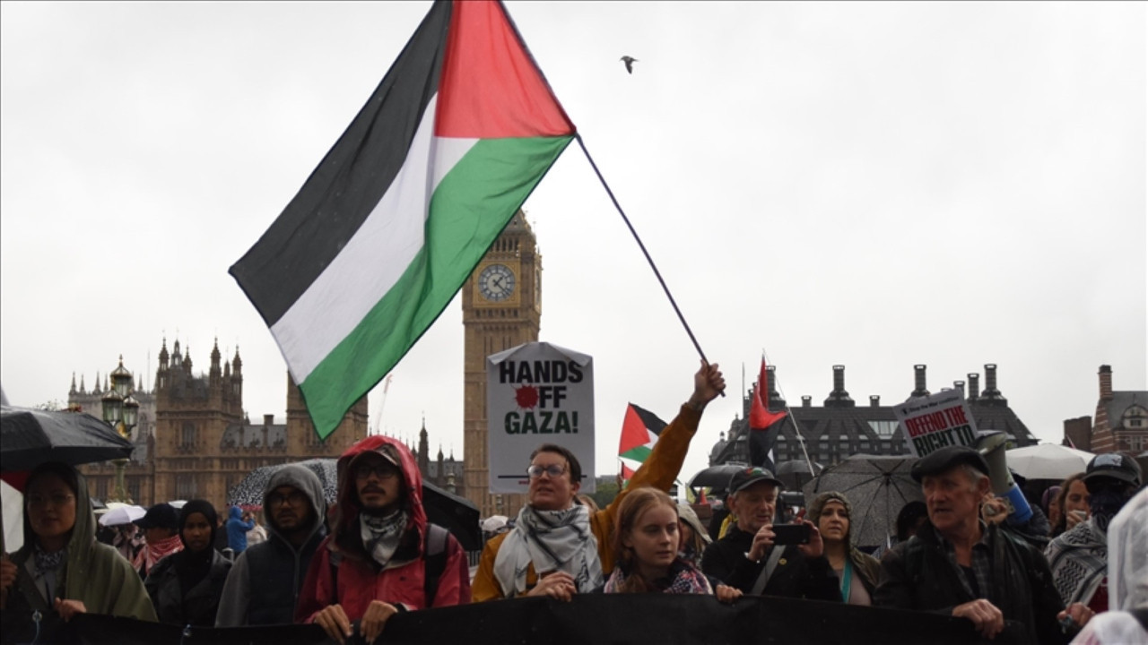 Üniversitelerde skandal: Öğrencileri izlemek için özel güvenlik tutmuşlar