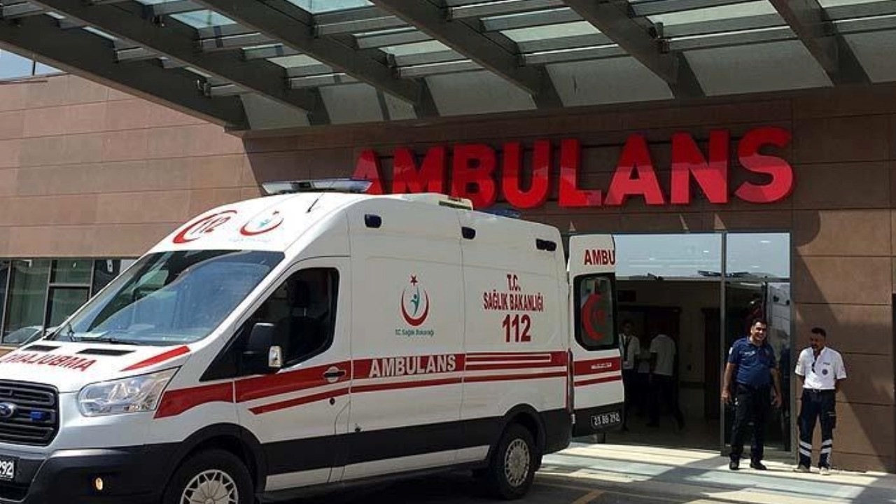 Emekli polis feci kazada can verdi