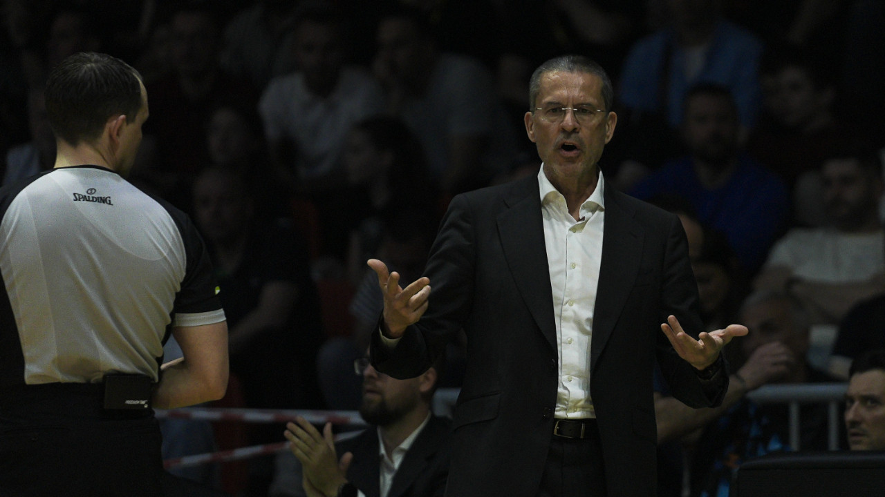 EuroLeague'de normal sezonun en iyi başantrenörü seçildi