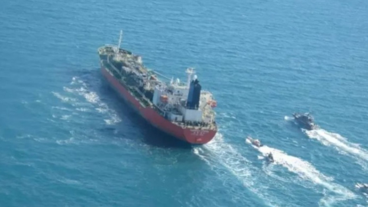 İran: Petrol tankerimiz ABD ablukasını kırdı