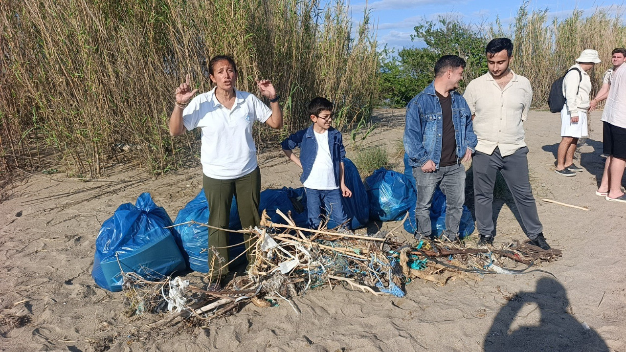 Sahil temizliğinde utandıran tablo