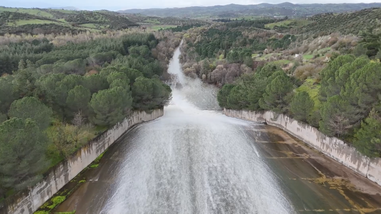 Baraj tamamen doldu, kapaklar açıldı