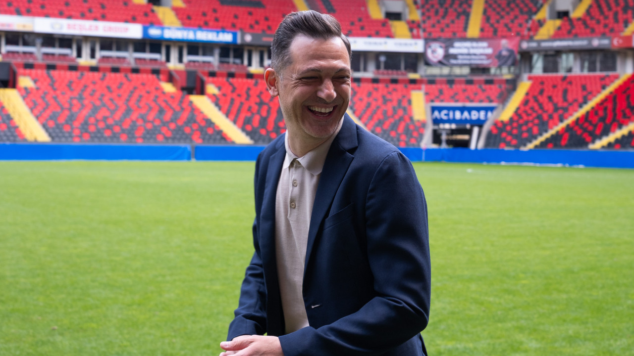 Mirel Radoi resmen Gaziantep FK'de: "Sihirbaz değilim"