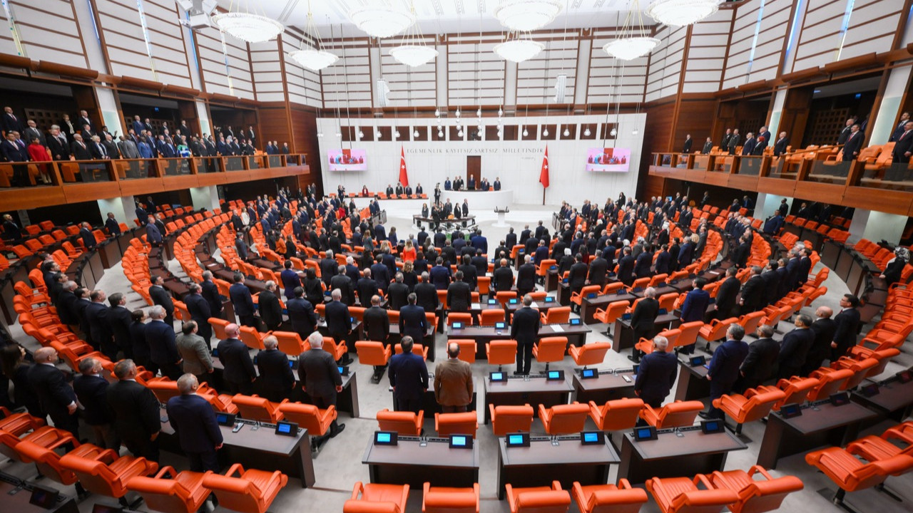 23 Nisan oturumunda Meclis’te sıralar boş kaldı, MHP ile DEM selamlaşmadı