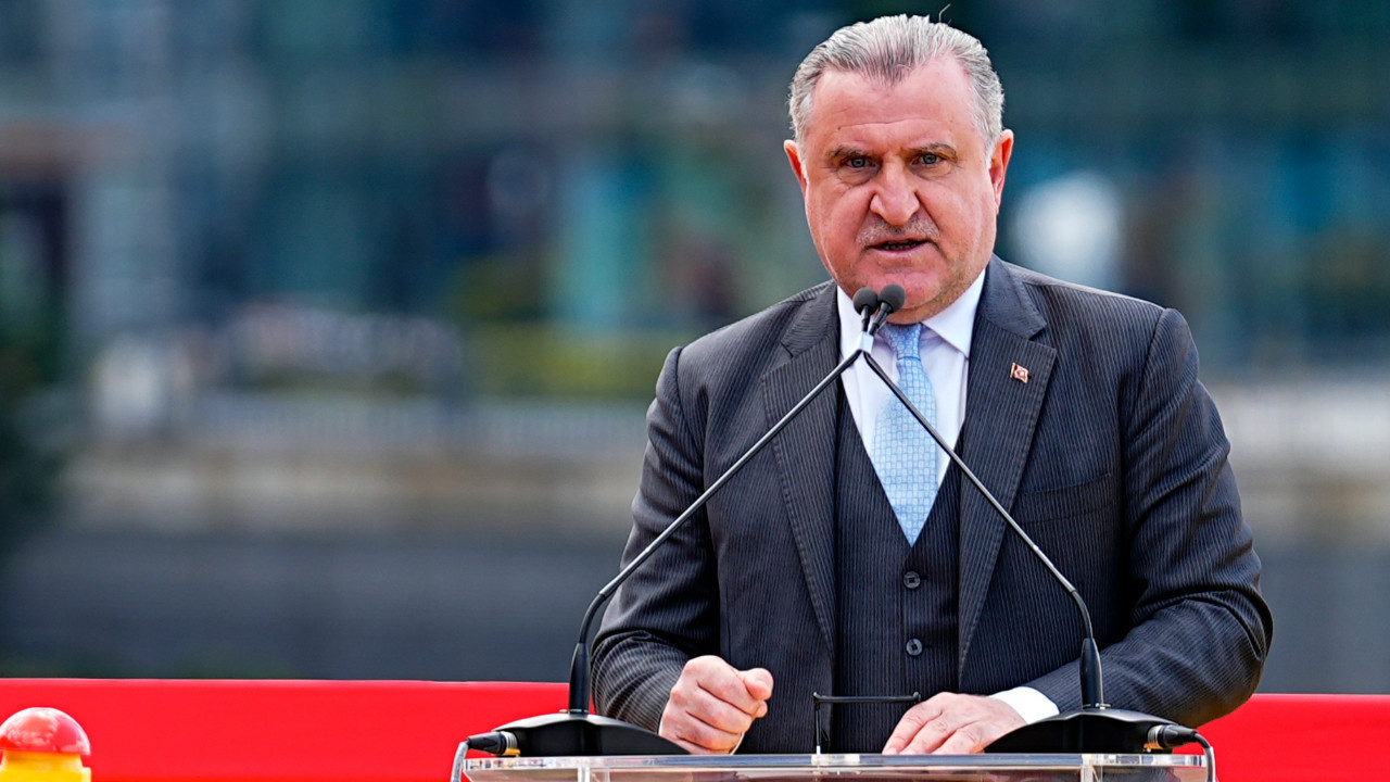 Dursun Özbek, Osman Aşkın Bak'ı ayakta alkışladı: 'Cimbom için çalışmaya devam'