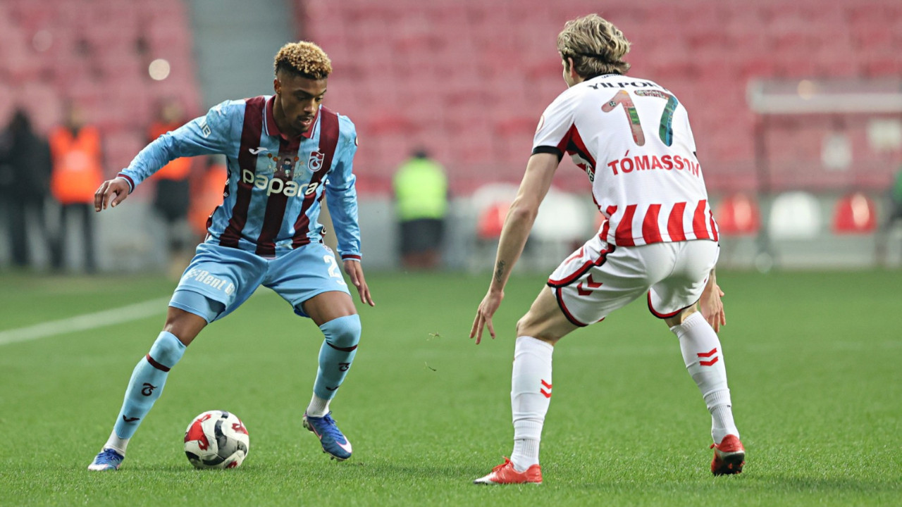 Trabzonspor kupada penaltılarda güldü: Samsunspor 50 dakika 10 kişi oynadı