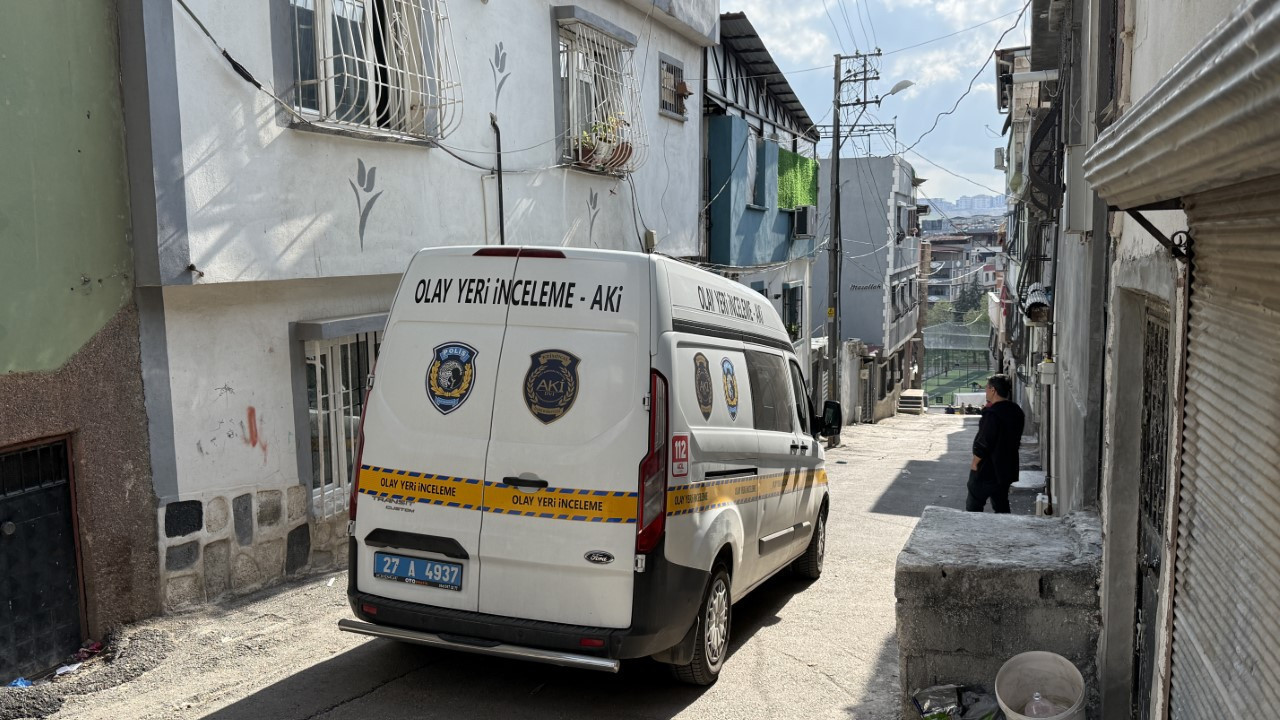 14 yaşındaki kız, babasını öldürdü