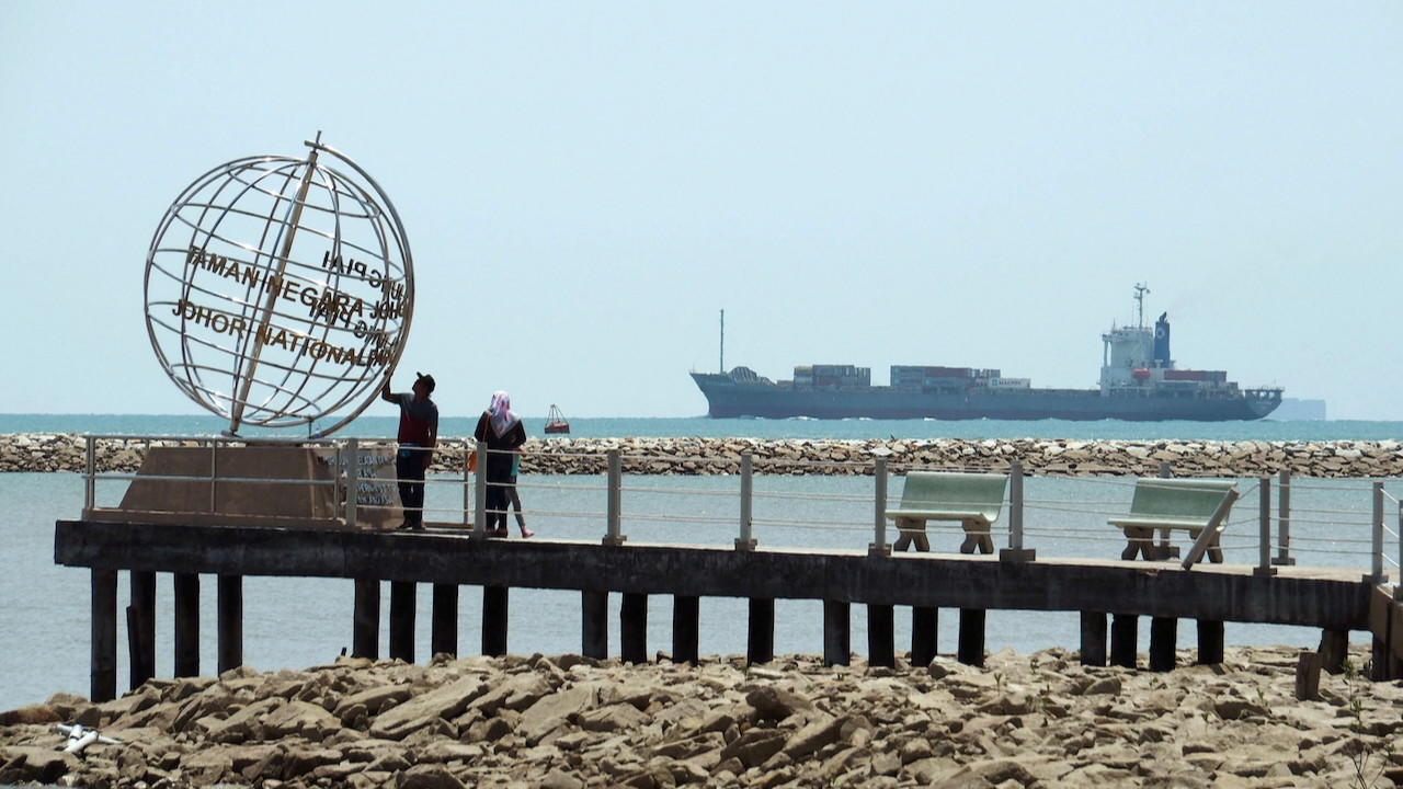 Endonezya: Gemilere geçiş ücreti uygulamayacağız