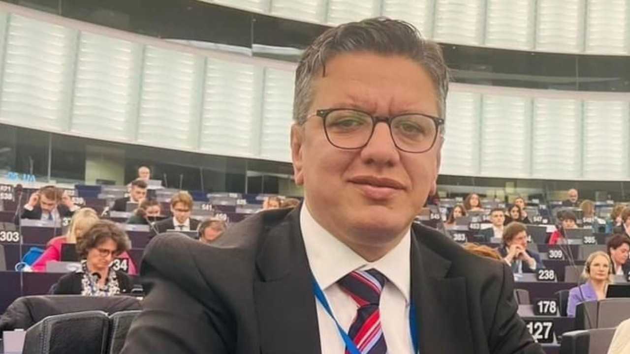 Eski AKP'li belediye başkanına gözaltı