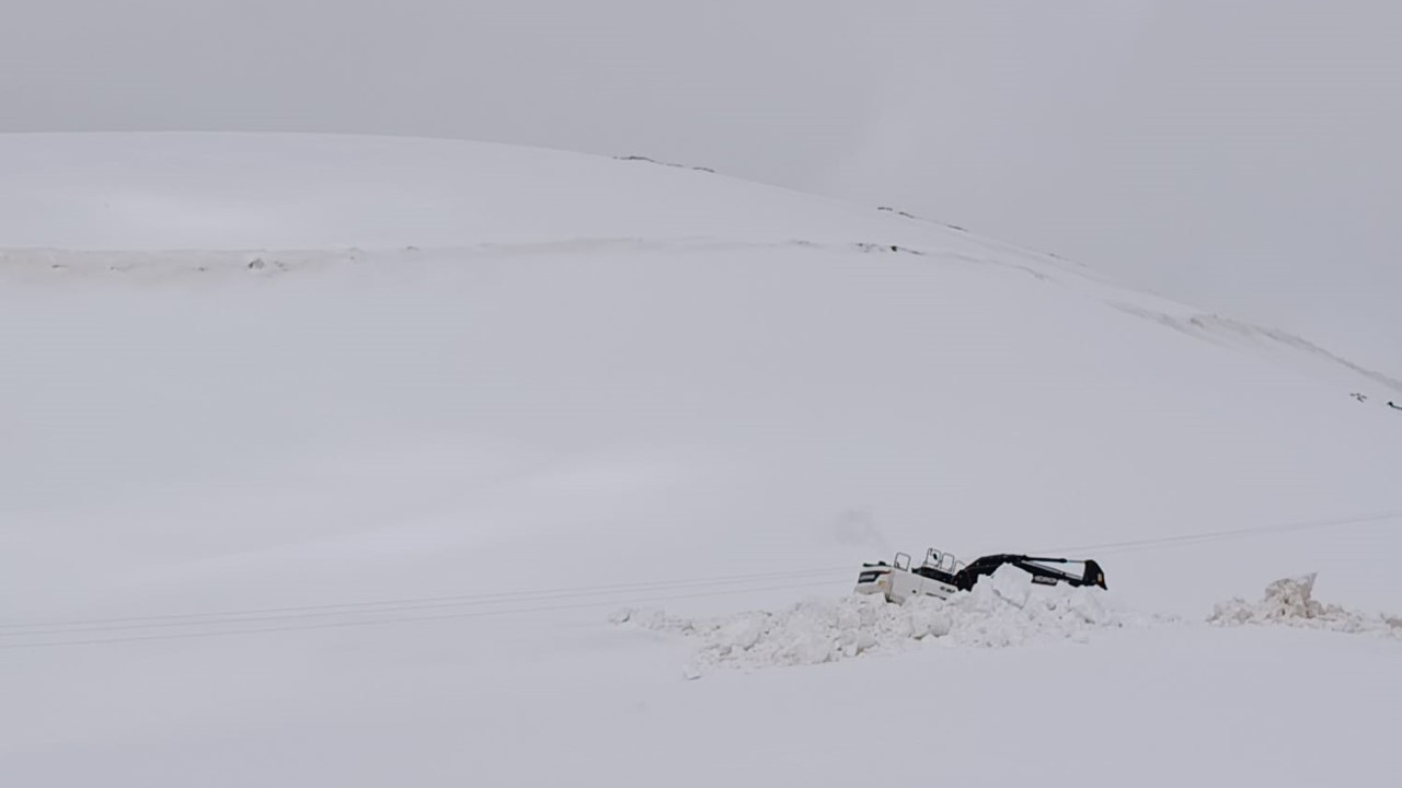 Kar kalınlığı 5 metreye ulaştı