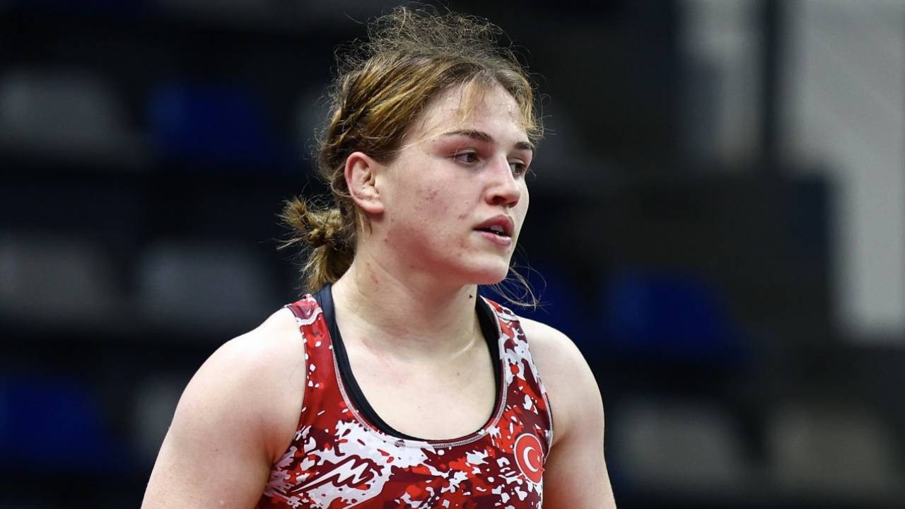 Milli güreşçi Beyza Nur Akkuş'tan bronz madalya!