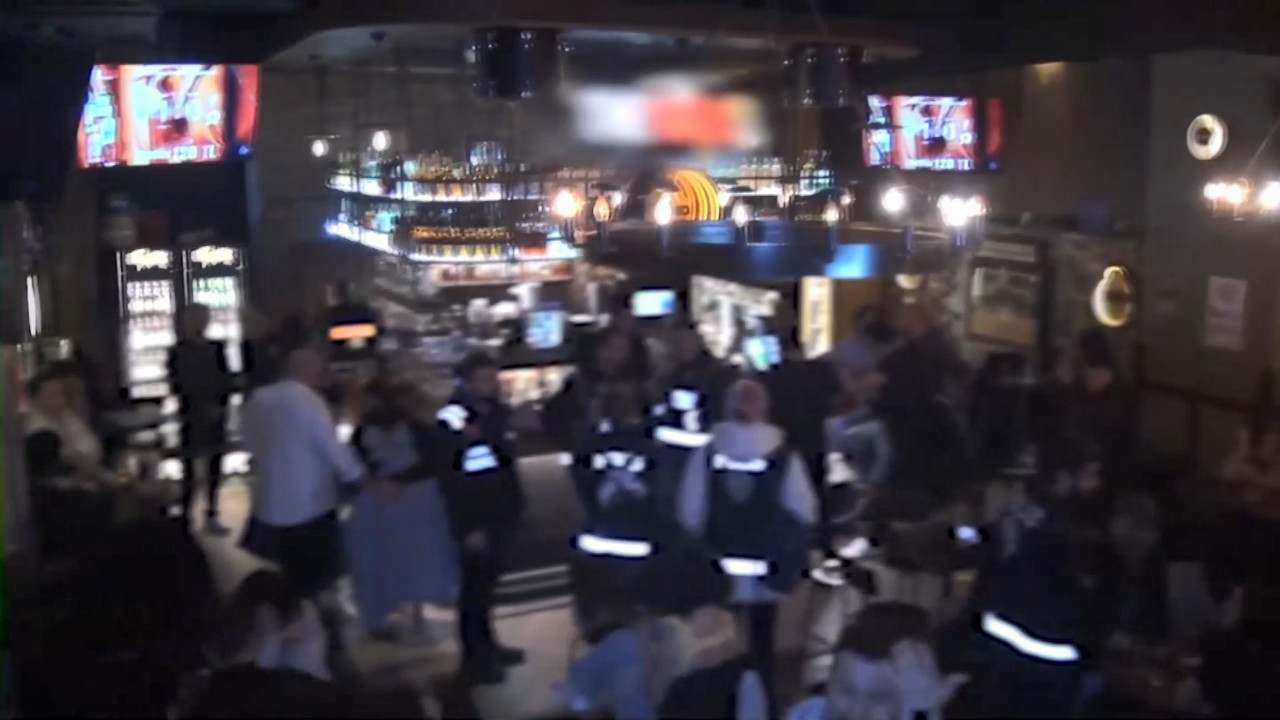 Kadıköy'de gece kulüplerine uyuşturucu operasyonu