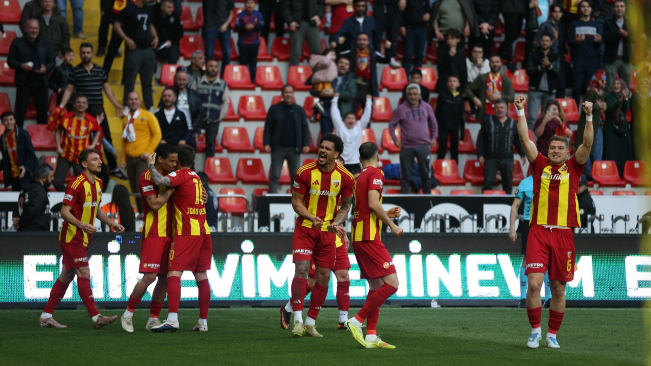 Kayserispor nefes aldı! Çaykur Rizespor'u evinde yendi: 2-0