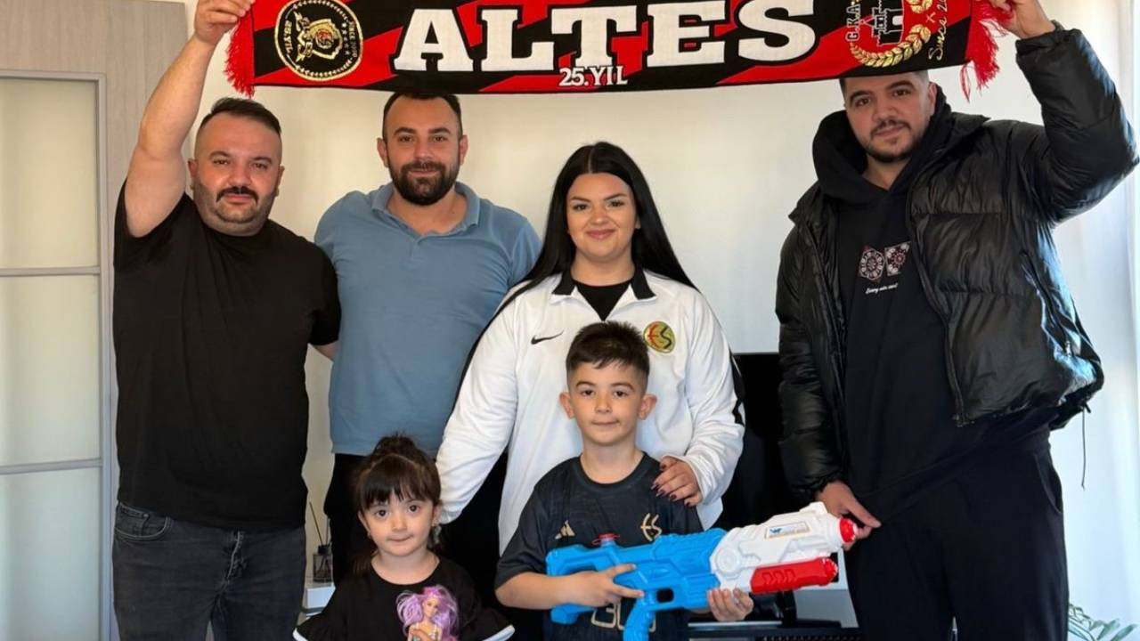 Kumbarasındaki parayı Eskişehirspor'a bağışlamıştı: Minik taraftara sürpriz hediye