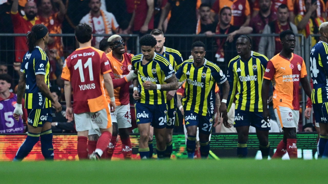 Dev derbide penaltı kaçtı: Anderson Talisca tarihe geçti