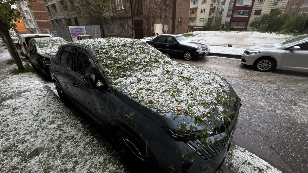 Dolu hayatı felç etti... Şehir beyaza büründü