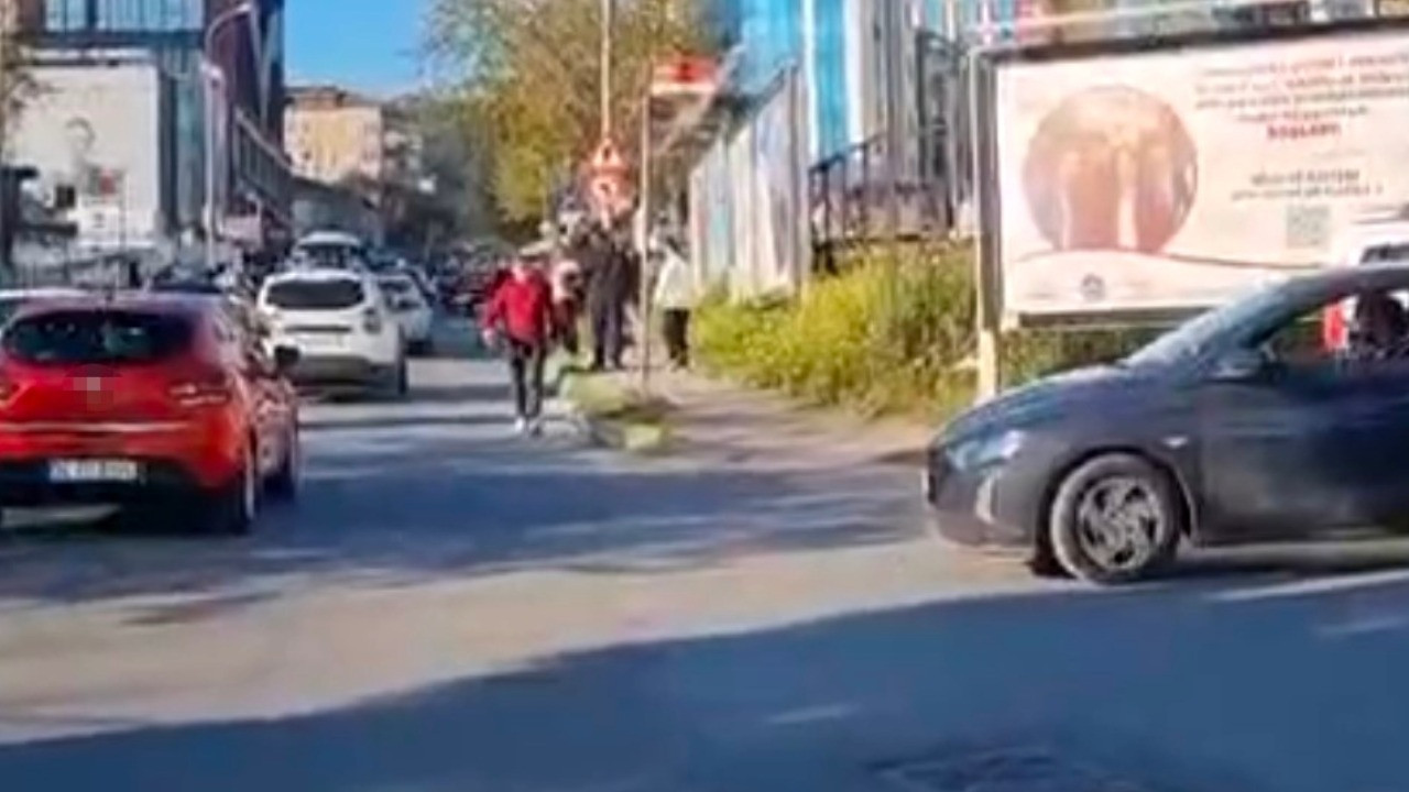 Sürücüyü darp edip motosikletine el koydular