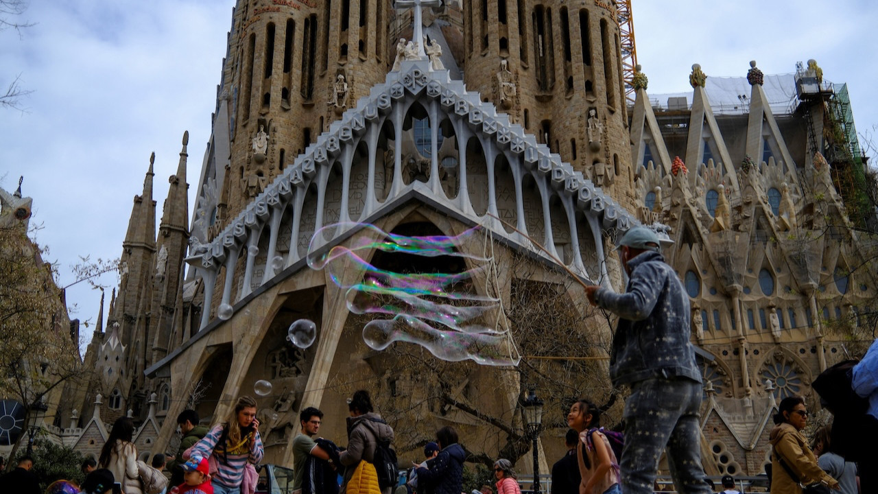 Bakan uyardı: Uçak biletini şimdi alın, fiyatlar artacak