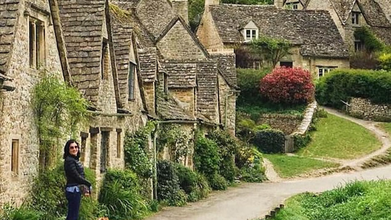 İngiliz köyünü "savaş alanına" çeviren çiftten yeni hamle