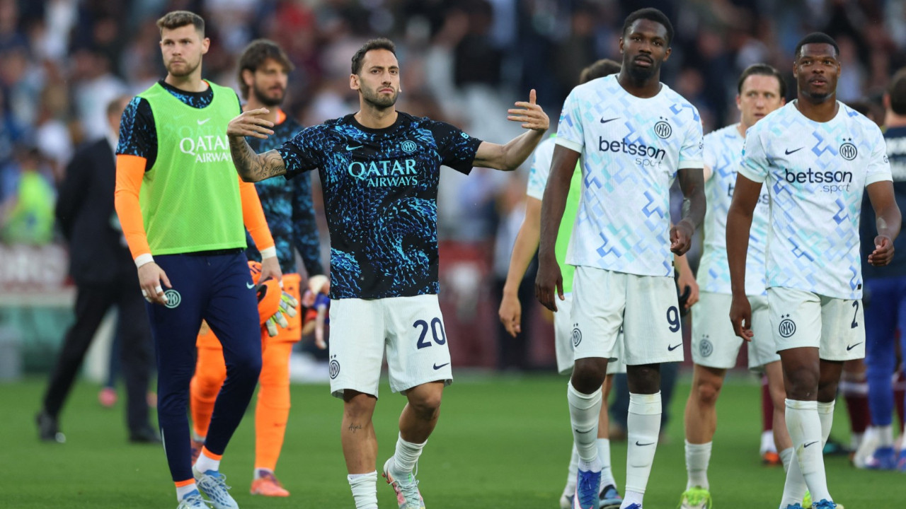 Inter'de Hakan Çalhanoğlu sakatlandı