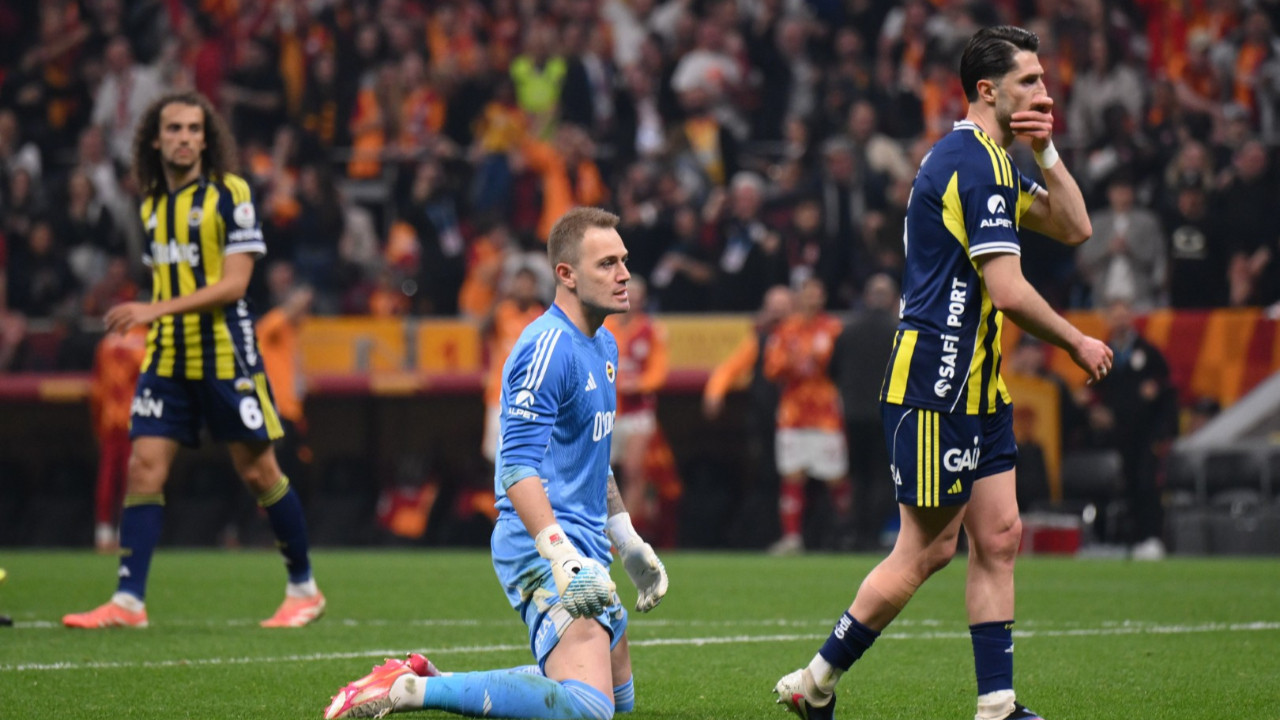 Jhon Duran'dan Fenerbahçe taraftarını çıldırtan hareket: Gözler 14.00'teki toplantıda