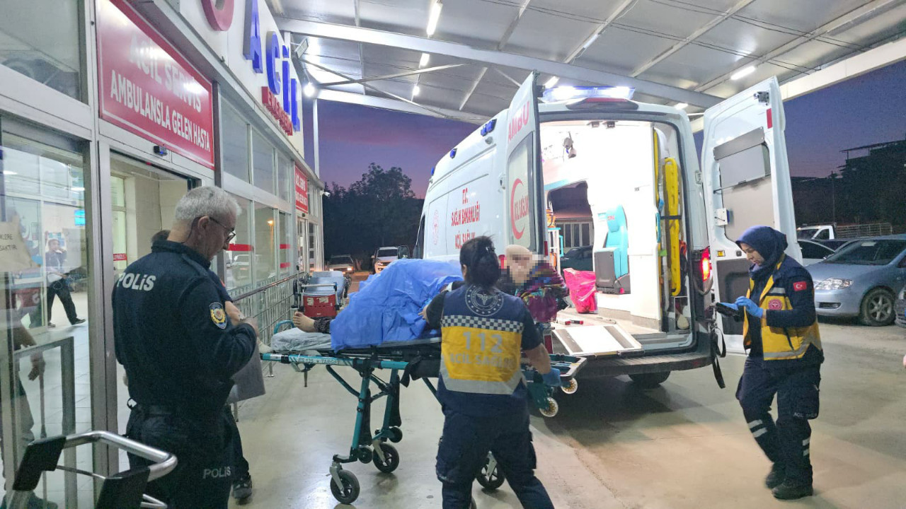 Tartıştığı kızını bıçakladı