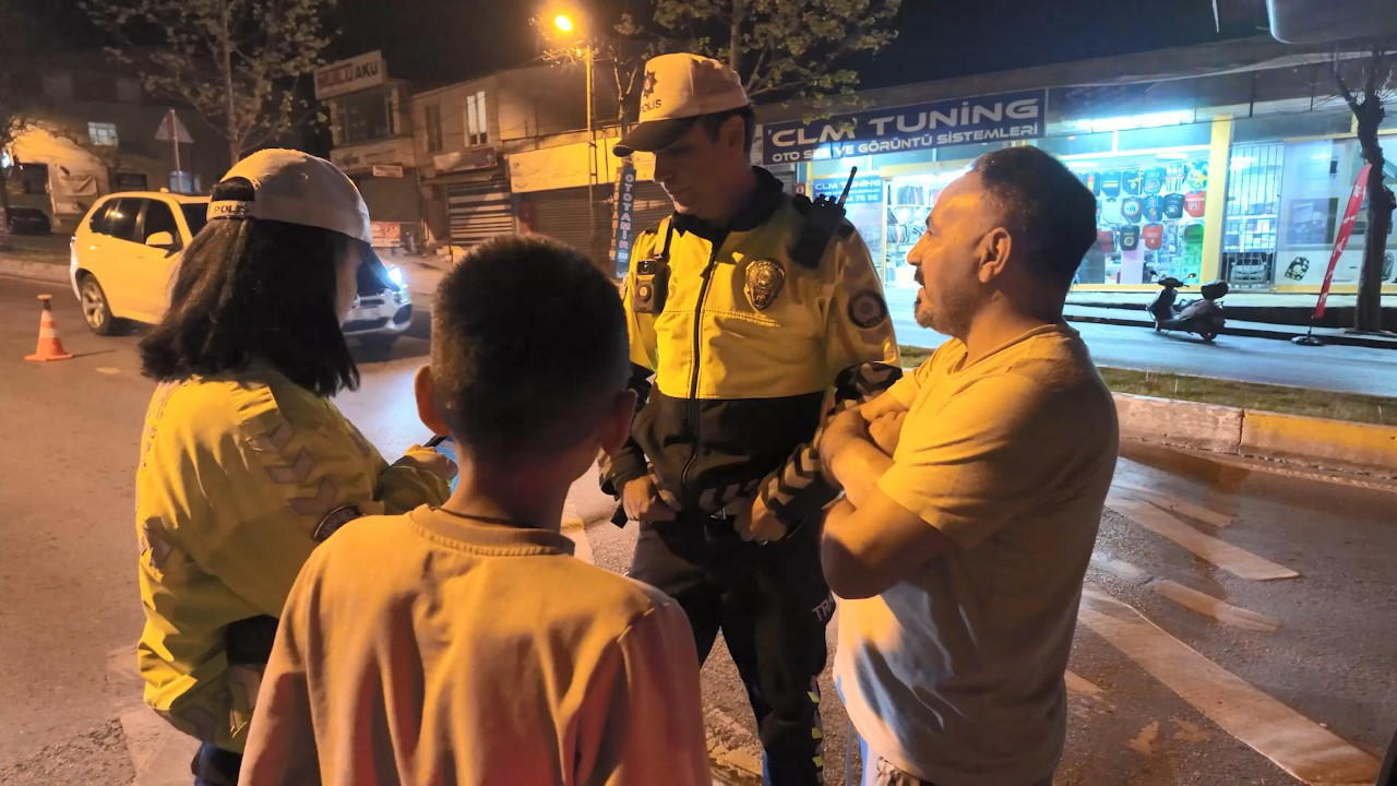 13 yaşındaki çocuğu direksiyona oturttu: Psikolojisi bozuktu