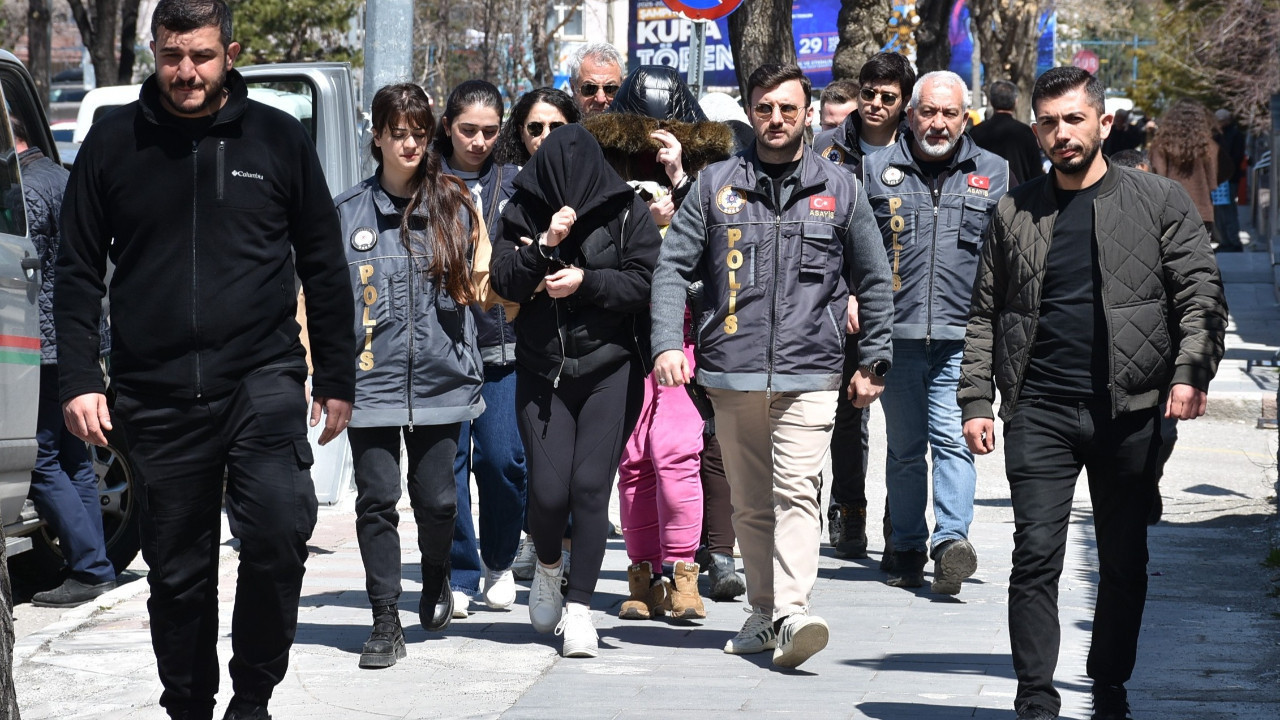 Fuhuş operasyonunda 23 kadın kurtarıldı