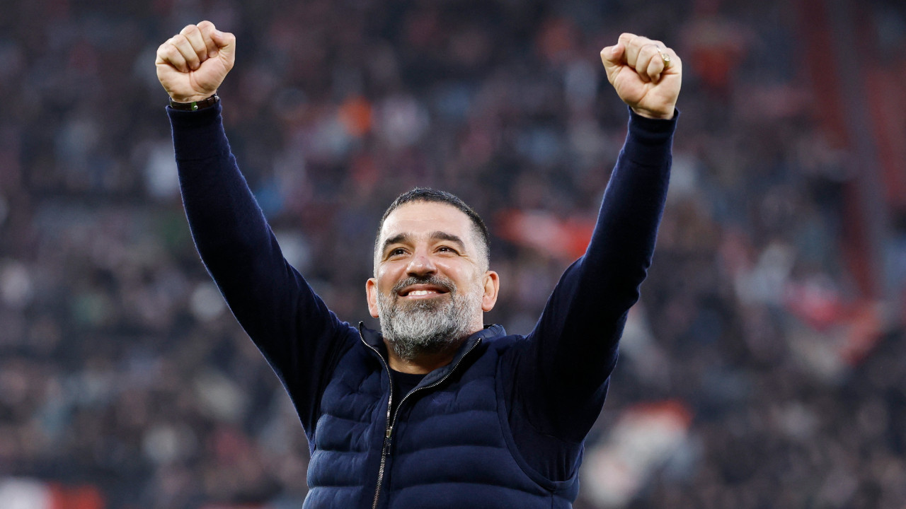 Arda Turan için tarihe geçme fırsatı: Konferans Ligi'nde yarı final heyecanı