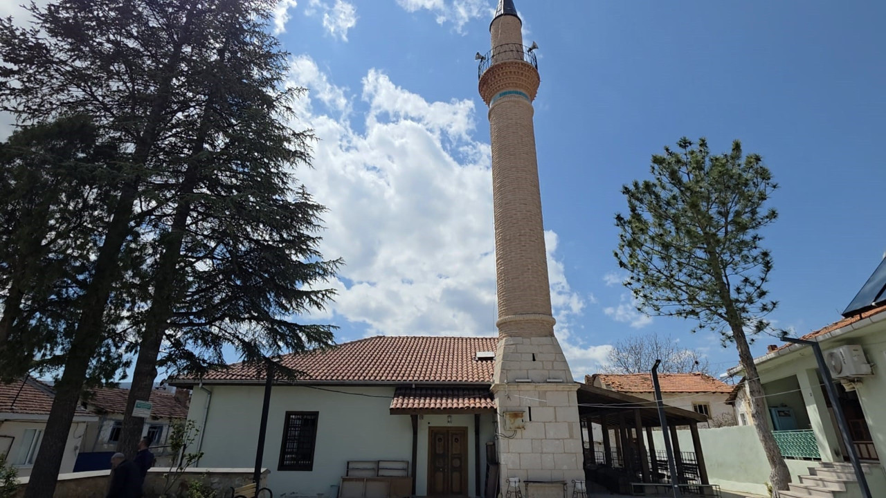 Caminin duvar boşluğundaki sır yüzyıllar sonra ortaya çıktı