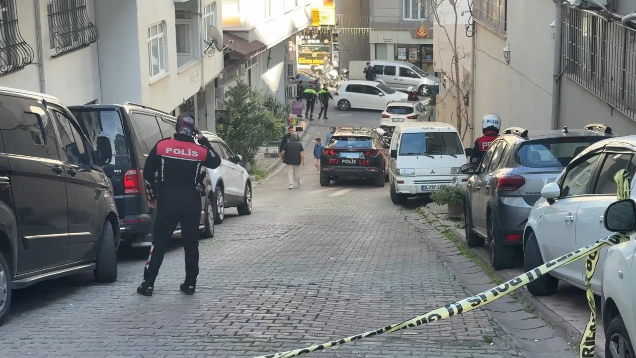 Darbedilen okul polisi ateş açtı, yanlışlıkla berberi vurdu
