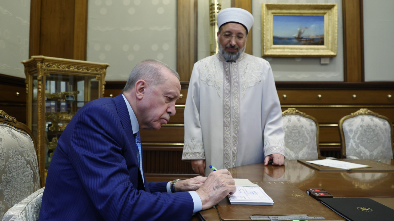 Erdoğan'dan Diyanet Vakfı'na kurban bağışı