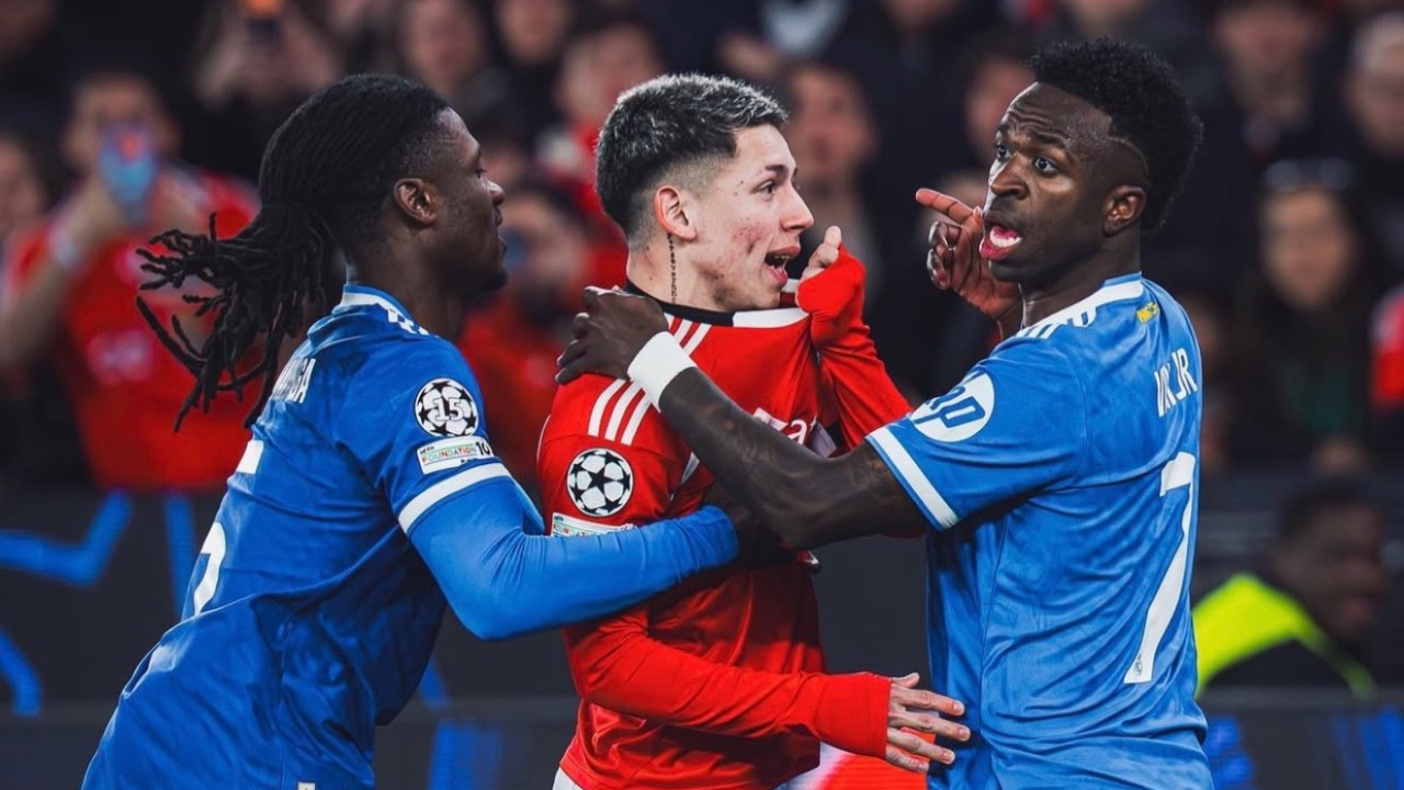 IFAB'dan tarihi karar: Ağzını kapatan futbolcuya artık kırmızı kart