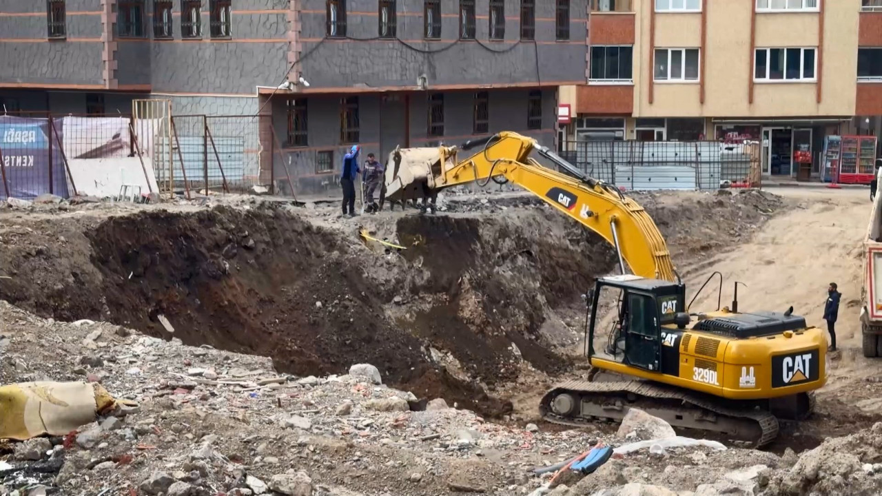 İnşaat kazısında korkutan patlama: Doğal gaz borusu koptu