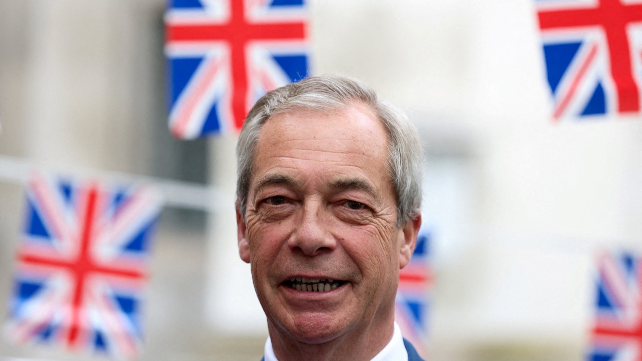 Muhafazakar siyasetçi, seçimden önce milyonlarca TL'lik "hediye" almış