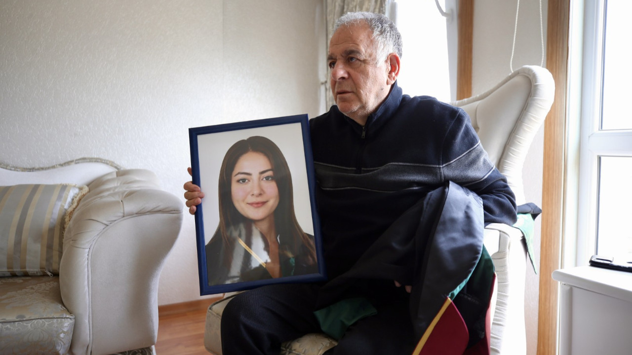 Avukatlar öldürülen meslektaşları için ayakta