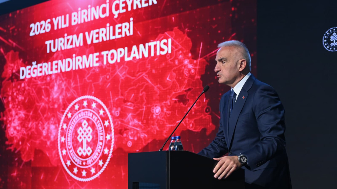 Bakan Ersoy turizm verilerini değerlendirdi