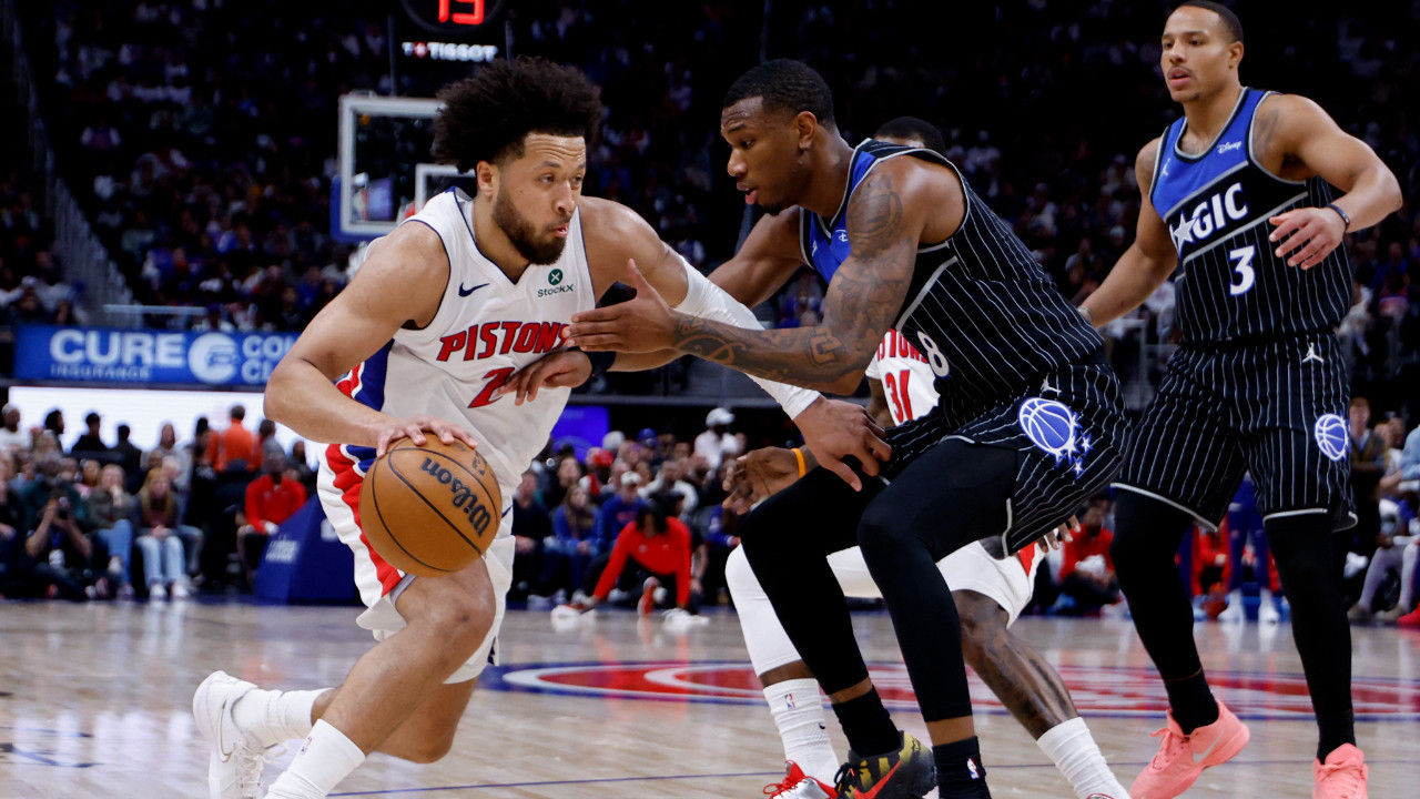 Cunningham'dan tarihi gece: Pistons seriyi 6. maça taşıdı
