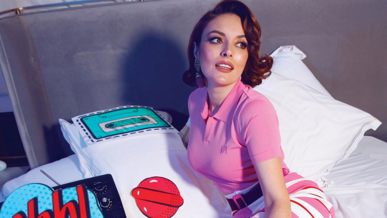 Ezgi Mola’dan yıllar sonra gelen itiraf: “Akran zorbalığına maruz kaldım”