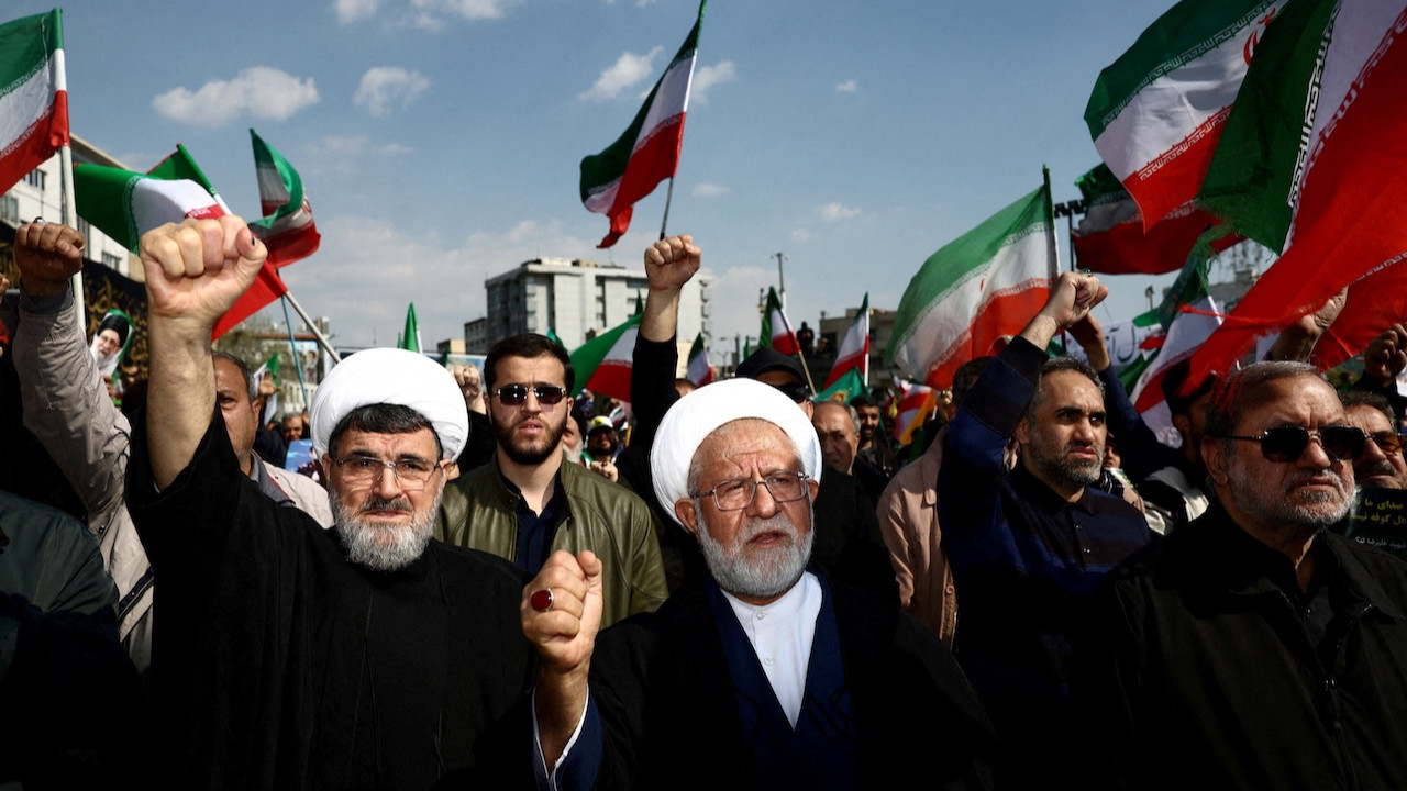 İran Devrim Muhafızları'ndan ABD'ye gözdağı