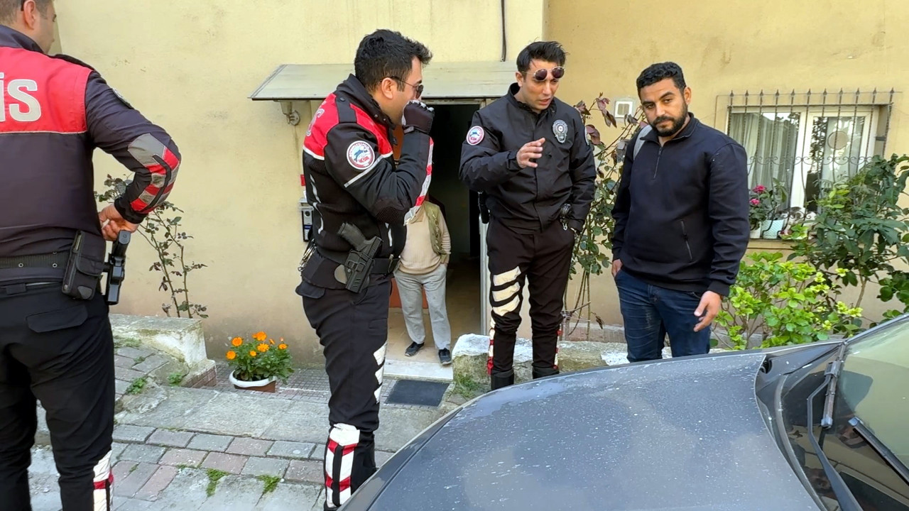 Kirada oturduğu ev icradan satıldı, eşyalarını sokakta buldu