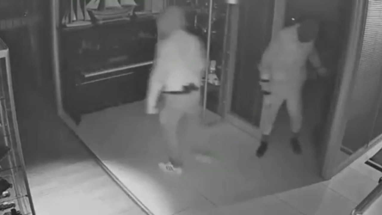 Maskeli 5 hırsız 16 bin plaka sorgulanınca yakalandı