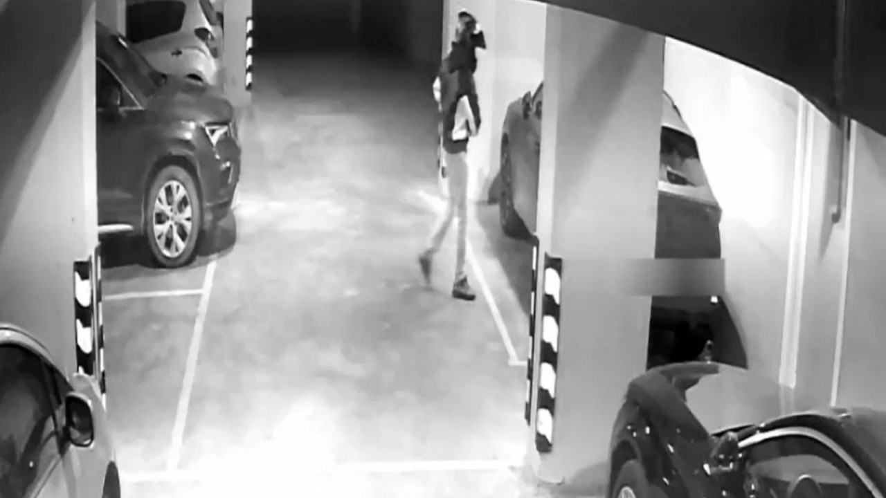 Otoparktan servet çaldılar