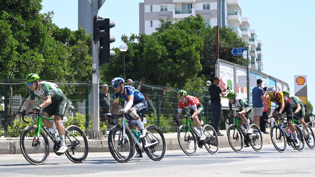 TUR 2026'nın 5. etabında zafer Casper van Uden'in